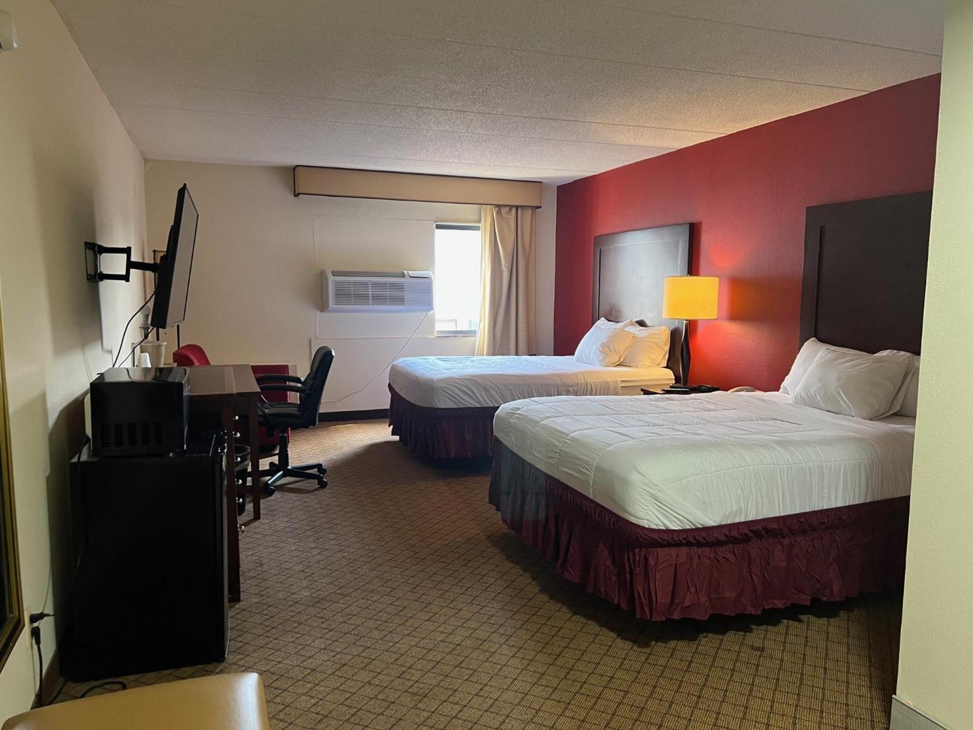 Clarion Hotel Lansing Exterior photo