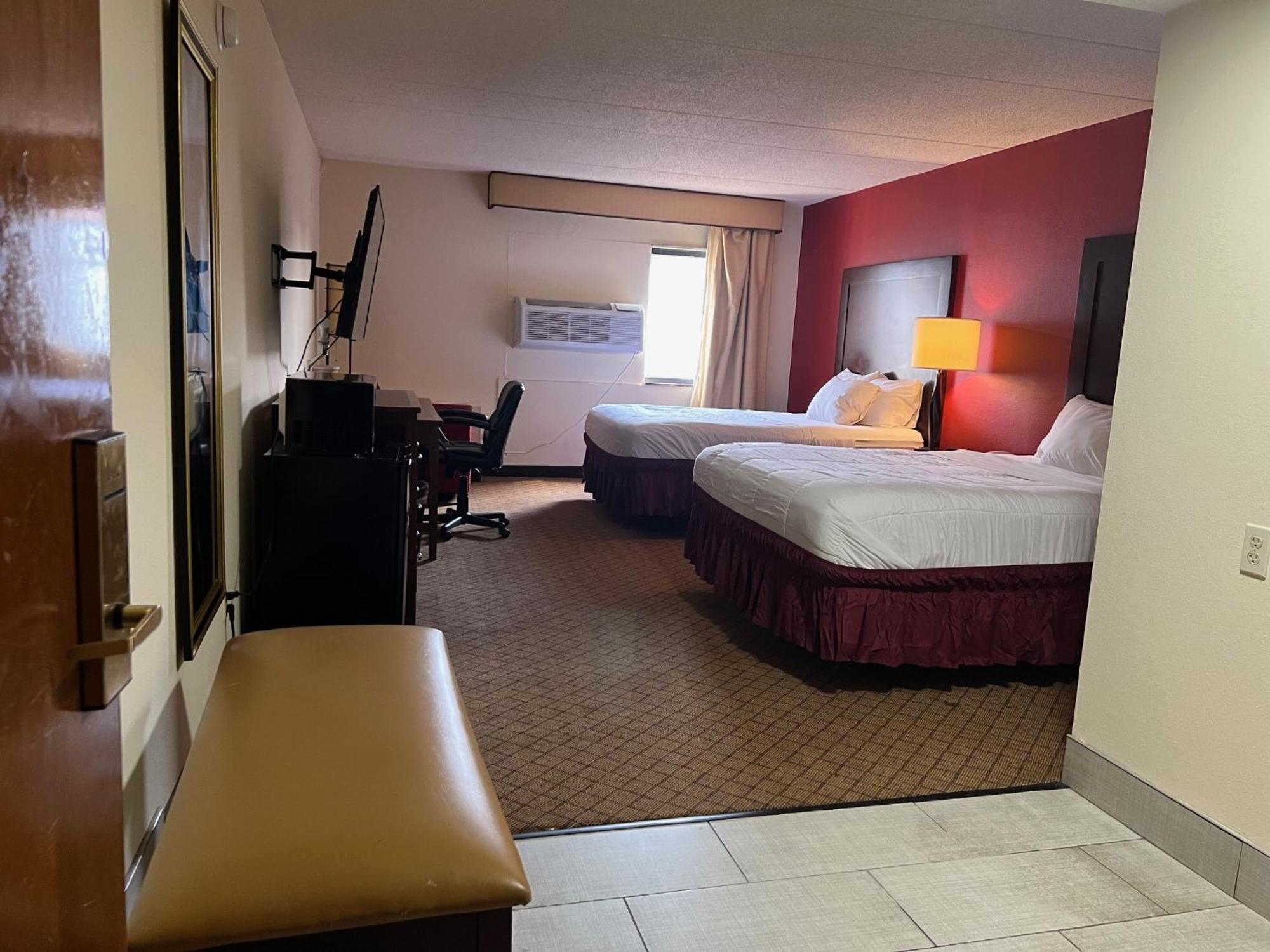Clarion Hotel Lansing Exterior photo